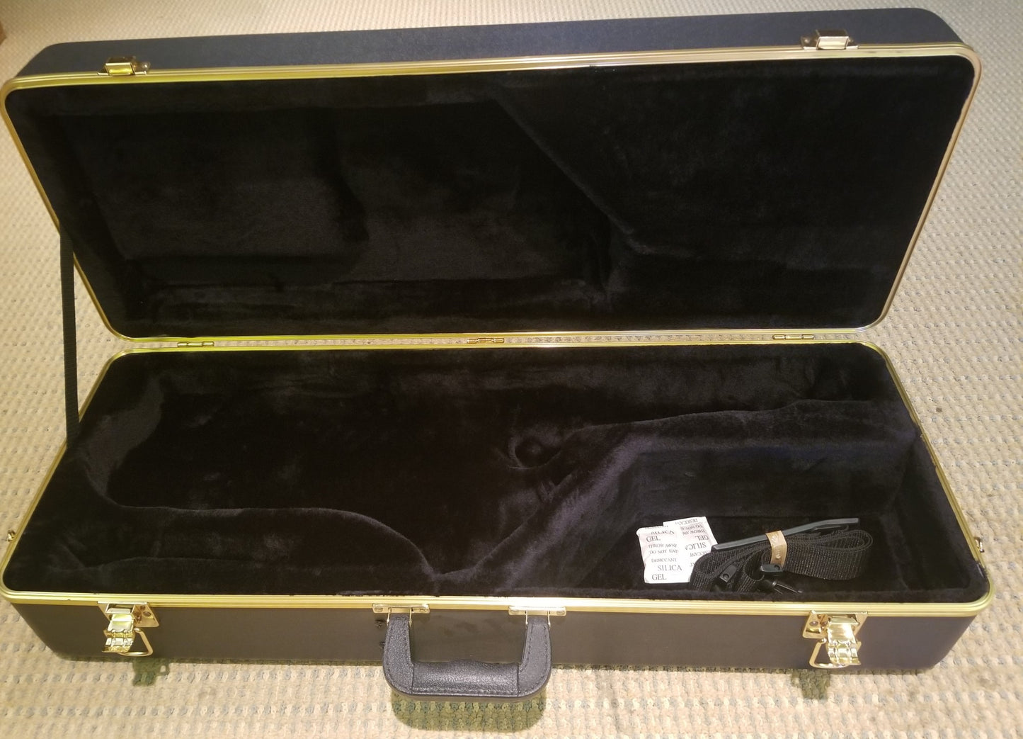 Weiner Rectangular Molded Plastic Tenor Sax Case