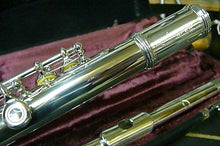 Load image into Gallery viewer, Armstrong Student Flute 505A
