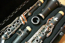 Load image into Gallery viewer, Leblanc Bb Clarinet 7242